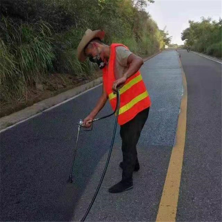 乌海 彩色防滑路面的底涂是保障路面附着力